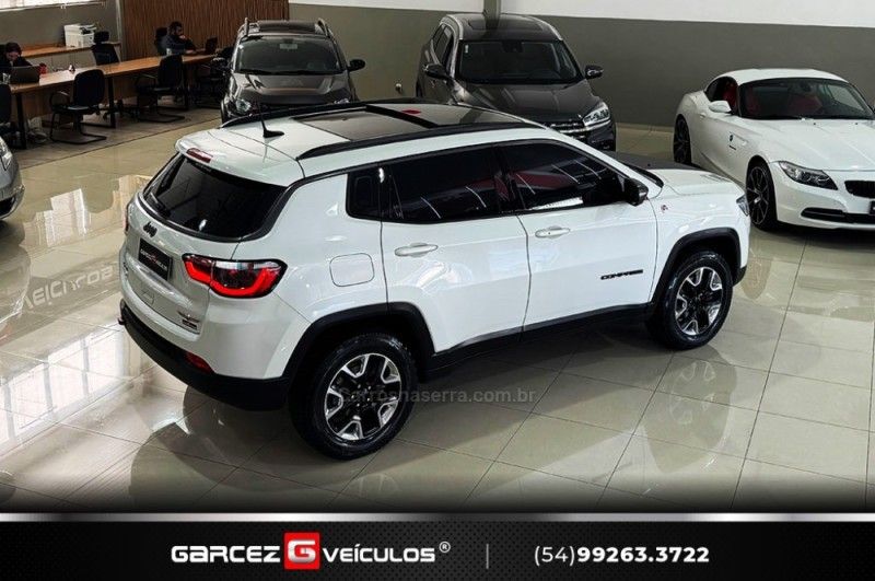 JEEP COMPASS 2.0 16V TRAILHAWK 4X4 2017/2018 GARCEZ VEÍCULOS BENTO GONÇALVES / Carros no Vale