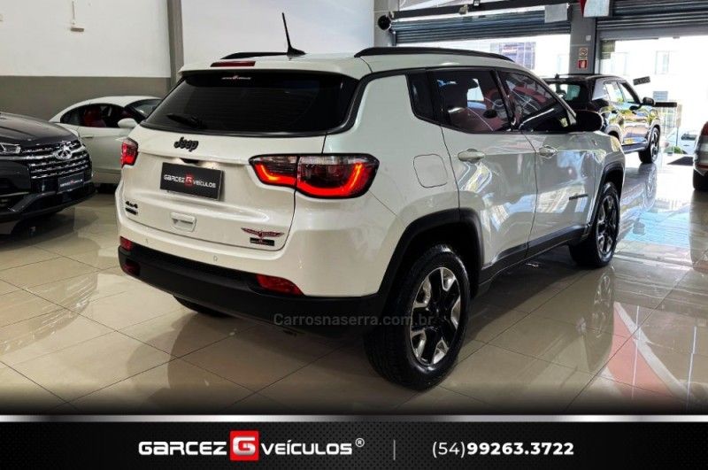 JEEP COMPASS 2.0 16V TRAILHAWK 4X4 2017/2018 GARCEZ VEÍCULOS BENTO GONÇALVES / Carros no Vale