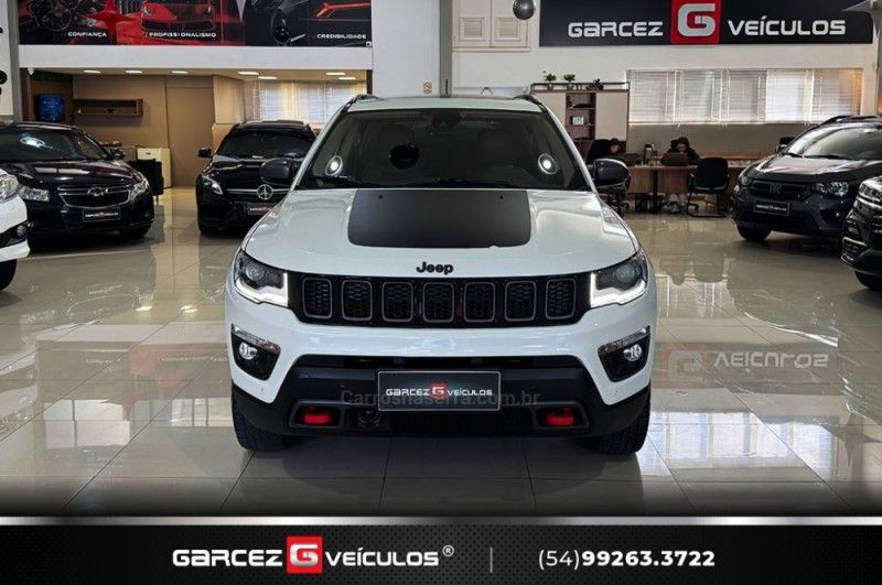 JEEP COMPASS 2.0 16V TRAILHAWK 4X4 2017/2018 GARCEZ VEÍCULOS BENTO GONÇALVES / Carros no Vale