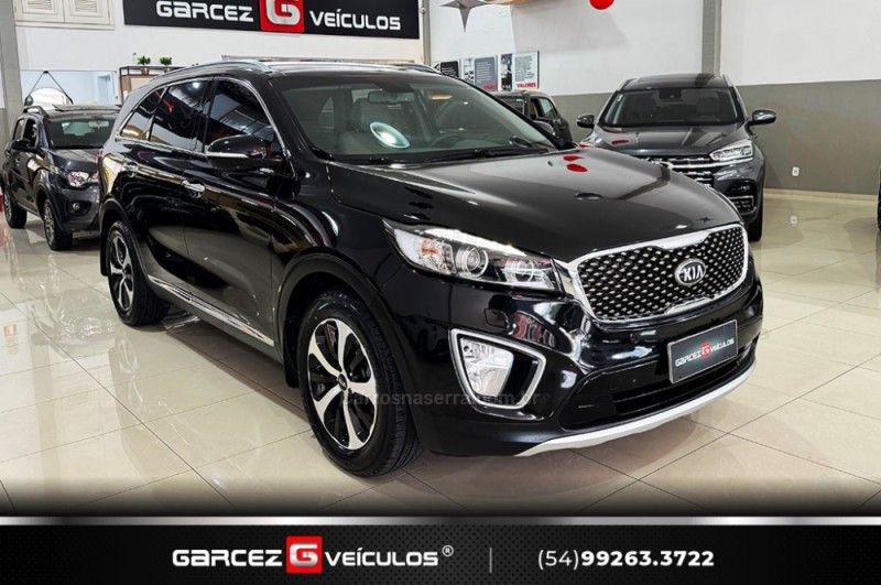 KIA SORENTO 3.3 EX V6 24V 7 LUGARES 2015/2016 GARCEZ VEÍCULOS BENTO GONÇALVES / Carros no Vale