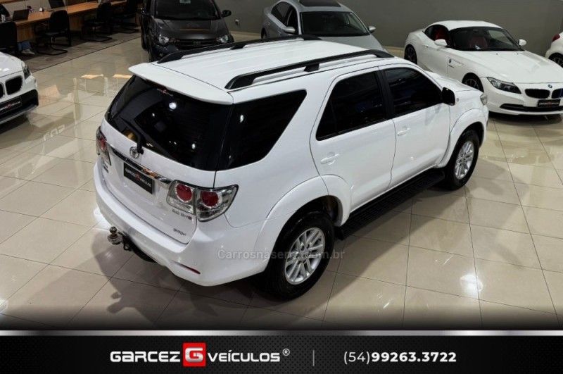 TOYOTA HILUX SW4 3.0 SRV 4X4 16V TURBO INTERCOOLER 2013/2013 GARCEZ VEÍCULOS BENTO GONÇALVES / Carros no Vale