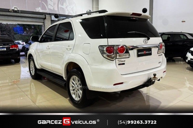 TOYOTA HILUX SW4 3.0 SRV 4X4 16V TURBO INTERCOOLER 2013/2013 GARCEZ VEÍCULOS BENTO GONÇALVES / Carros no Vale