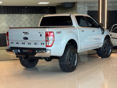 FORD RANGER 3.2 XLT 4X4 CD 20V 2013/2014 GRIFFCAR MULTIMARCAS DOIS IRMÃOS / Carros no Vale