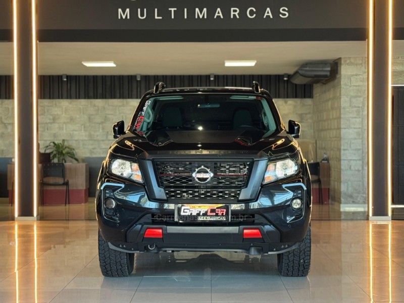 NISSAN FRONTIER 2.3 ATTACK 4X4 CD BI-TURBO 2022/2023 GRIFFCAR MULTIMARCAS DOIS IRMÃOS / Carros no Vale