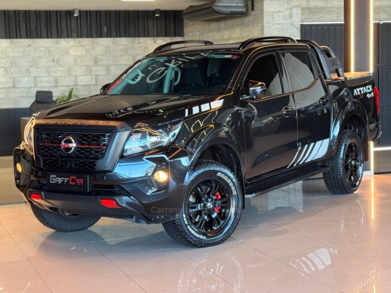 NISSAN FRONTIER 2.3 ATTACK 4X4 CD BI-TURBO 2022/2023 GRIFFCAR MULTIMARCAS DOIS IRMÃOS / Carros no Vale