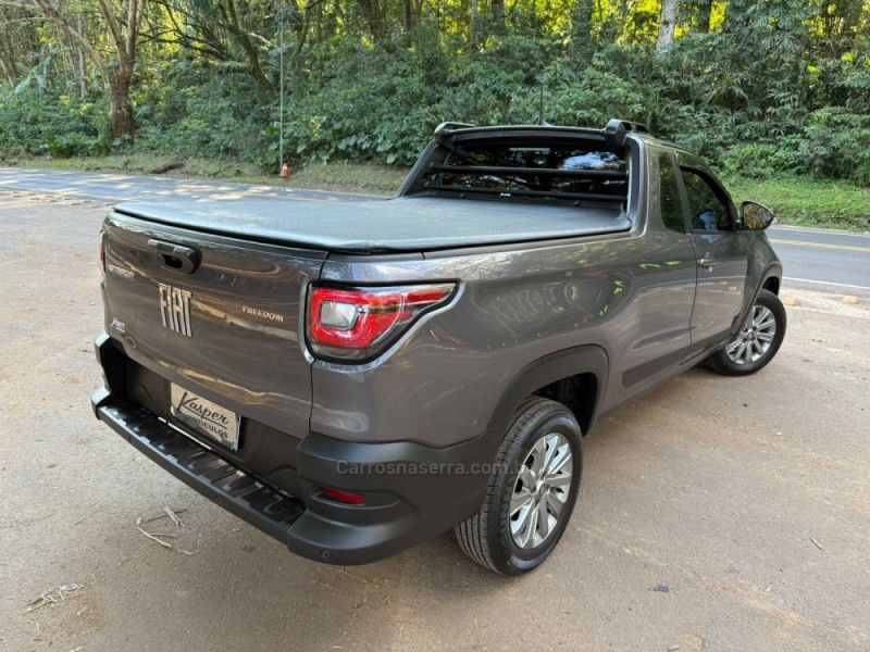 FIAT STRADA 1.3 FREEDOM PLUS CS 8V 2021/2022 KASPER VEÍCULOS DOIS IRMÃOS / Carros no Vale