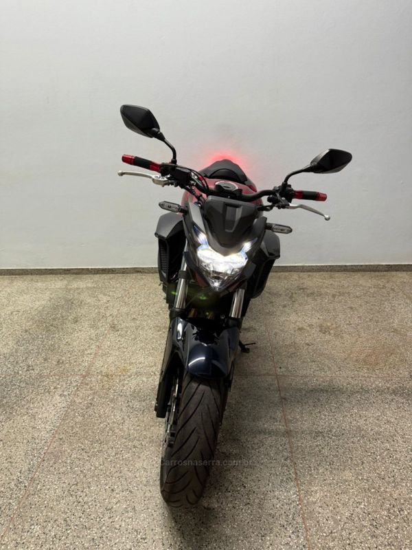 Honda Motos CB 500F ABS 2021/2022 KASPER VEÍCULOS DOIS IRMÃOS / Carros no Vale