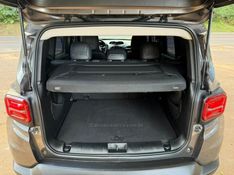 JEEP RENEGADE 1.3 LONGITUDE T270 TURBO 2022/2022 KASPER VEÍCULOS DOIS IRMÃOS / Carros no Vale