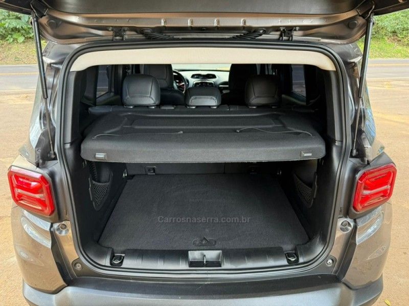 JEEP RENEGADE 1.3 LONGITUDE T270 TURBO 2022/2022 KASPER VEÍCULOS DOIS IRMÃOS / Carros no Vale