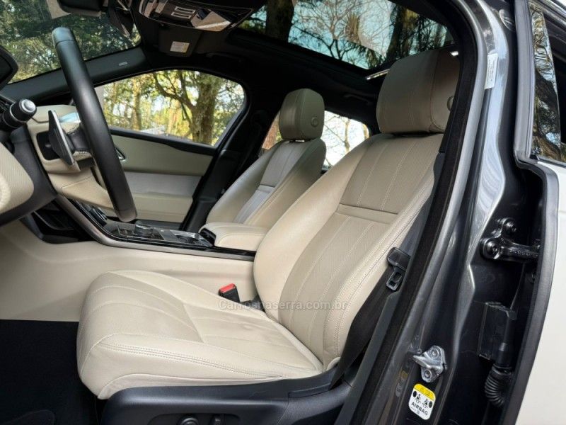 LAND ROVER RANGE ROVER VELAR 2.0 P300 R-DYNAMIC SE 2019/2020 KASPER VEÍCULOS DOIS IRMÃOS / Carros no Vale