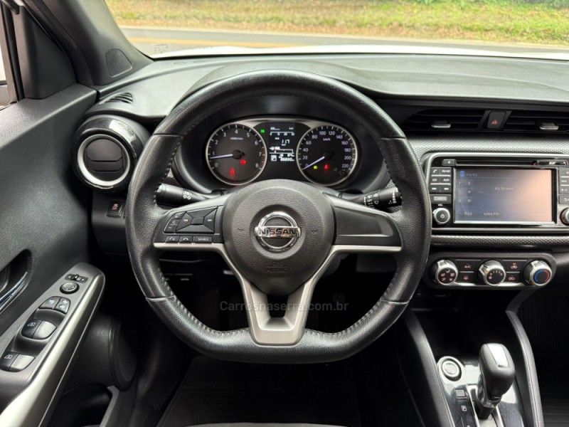 NISSAN KICKS 1.6 16V SV XTRONIC 2018/2018 KASPER VEÍCULOS DOIS IRMÃOS / Carros no Vale