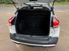 NISSAN KICKS 1.6 16V SV XTRONIC 2018/2018 KASPER VEÍCULOS DOIS IRMÃOS / Carros no Vale