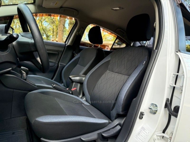 NISSAN VERSA 1.6 ADVANCE 16V 2024/2024 KASPER VEÍCULOS DOIS IRMÃOS / Carros no Vale