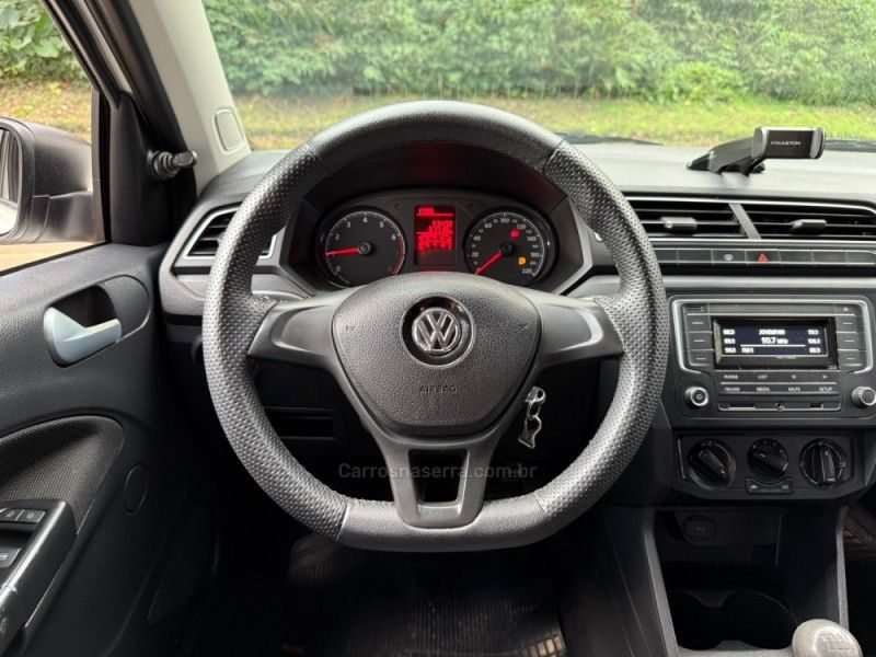 VOLKSWAGEN GOL 1.0 12V MPI TOTALFLEX TRENDLINE 2016/2017 KASPER VEÍCULOS DOIS IRMÃOS / Carros no Vale