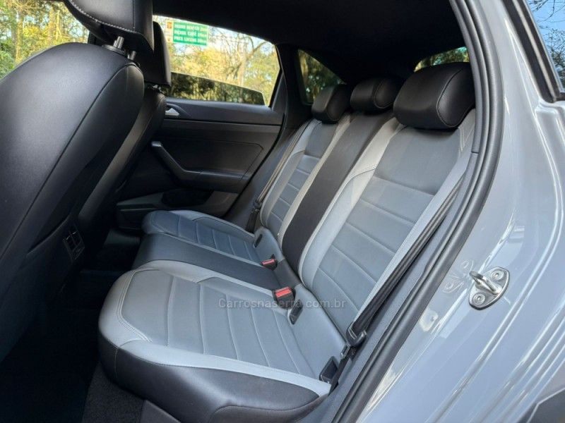 VOLKSWAGEN NIVUS 1.0 TSI HIGHLINE 2020/2021 KASPER VEÍCULOS DOIS IRMÃOS / Carros no Vale
