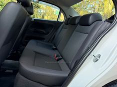 VOLKSWAGEN VOYAGE 1.0 MI CITY 8V 2014/2015 KASPER VEÍCULOS DOIS IRMÃOS / Carros no Vale