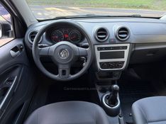 VOLKSWAGEN VOYAGE 1.0 MI CITY 8V 2014/2015 KASPER VEÍCULOS DOIS IRMÃOS / Carros no Vale