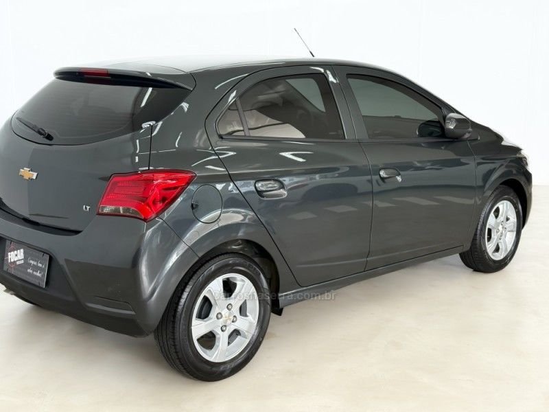 CHEVROLET ONIX 1.4 MPFI LT 8V 2019/2019 FOCAR VEÍCULOS CAXIAS DO SUL / Carros no Vale