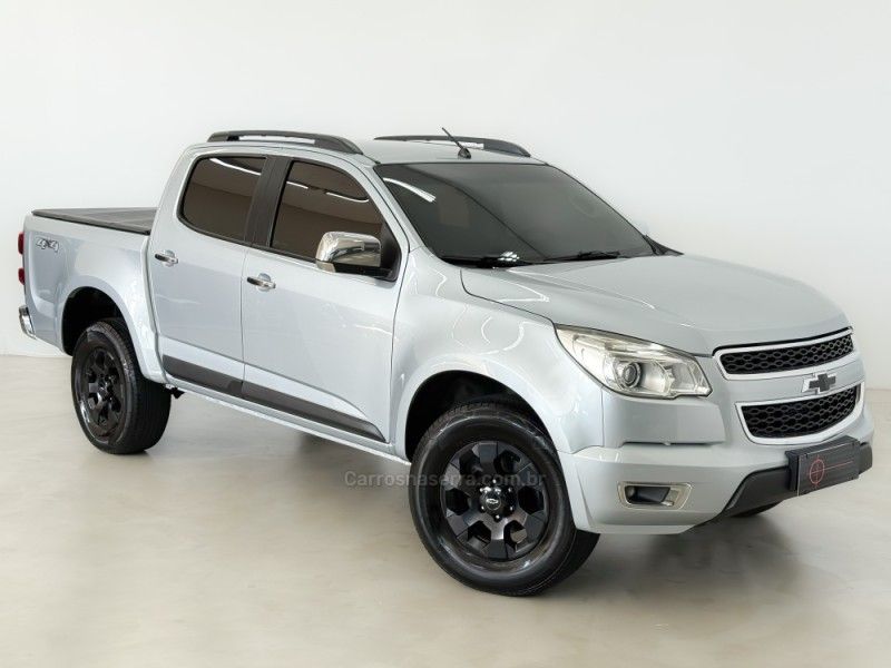 CHEVROLET S10 2.8 LTZ 4X4 CD 16V TURBO 2012/2013 FOCAR VEÍCULOS CAXIAS DO SUL / Carros no Vale