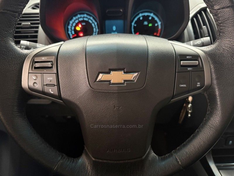 CHEVROLET S10 2.8 LTZ 4X4 CD 16V TURBO 2012/2013 FOCAR VEÍCULOS CAXIAS DO SUL / Carros no Vale