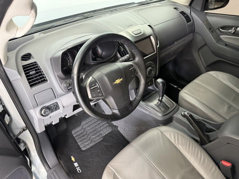 CHEVROLET S10 2.8 LTZ 4X4 CD 16V TURBO 2012/2013 FOCAR VEÍCULOS CAXIAS DO SUL / Carros no Vale