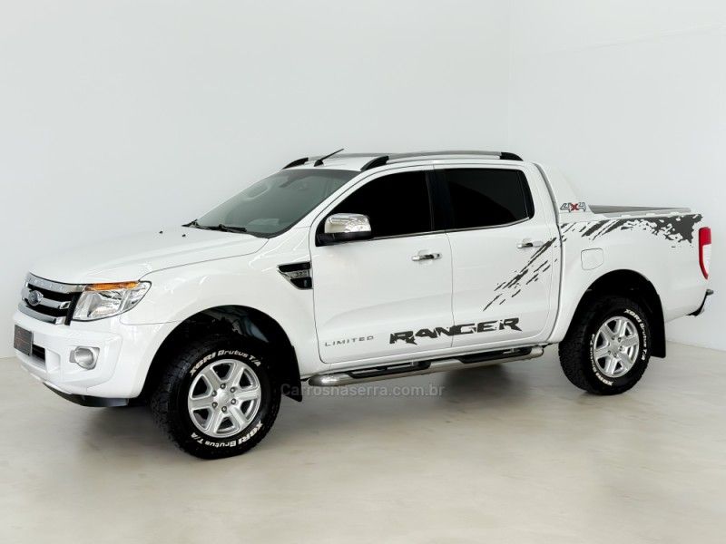 FORD RANGER 3.2 LIMITED 4X4 CD 20V 2015/2016 FOCAR VEÍCULOS CAXIAS DO SUL / Carros no Vale
