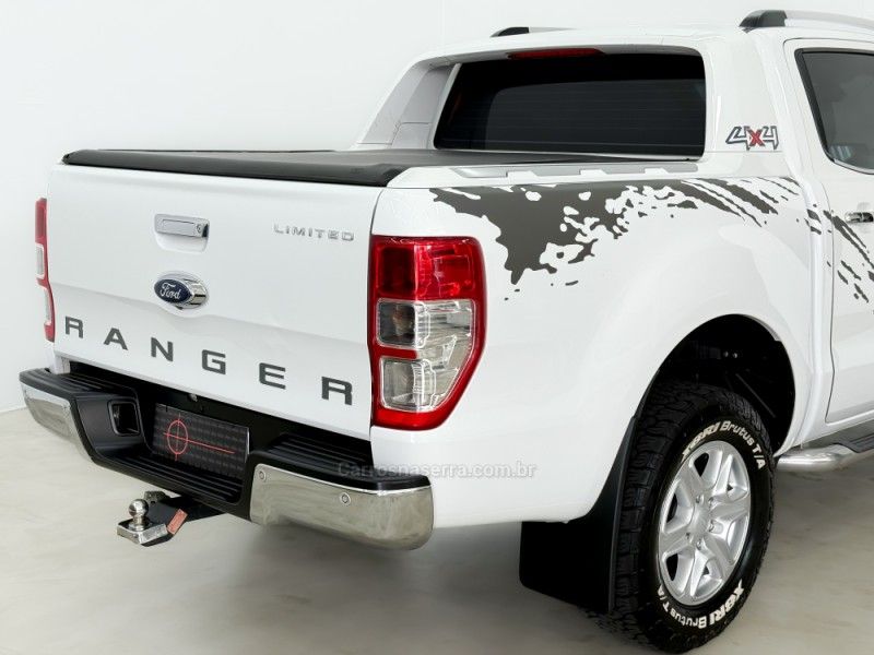 FORD RANGER 3.2 LIMITED 4X4 CD 20V 2015/2016 FOCAR VEÍCULOS CAXIAS DO SUL / Carros no Vale