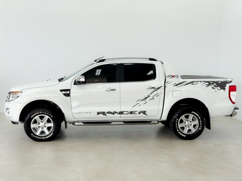 FORD RANGER 3.2 LIMITED 4X4 CD 20V 2015/2016 FOCAR VEÍCULOS CAXIAS DO SUL / Carros no Vale