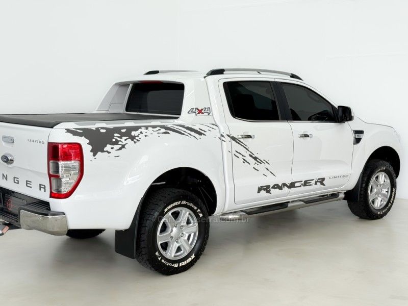 FORD RANGER 3.2 LIMITED 4X4 CD 20V 2015/2016 FOCAR VEÍCULOS CAXIAS DO SUL / Carros no Vale