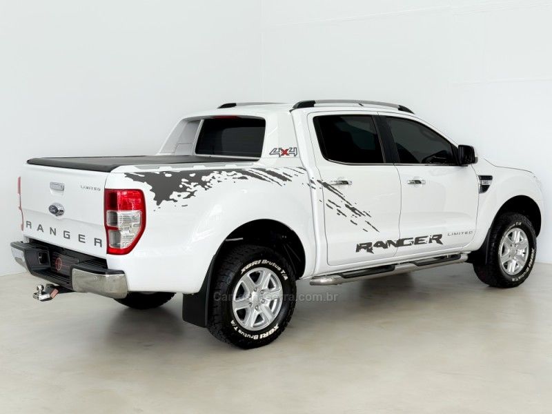 FORD RANGER 3.2 LIMITED 4X4 CD 20V 2015/2016 FOCAR VEÍCULOS CAXIAS DO SUL / Carros no Vale