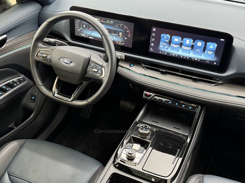 FORD TERRITORY 1.5 GTDI ECOBOOST TITANIUM 16V 2023/2024 FOCAR VEÍCULOS CAXIAS DO SUL / Carros no Vale