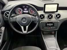 MERCEDES-BENZ GLA 200 1.6 CGI VISION 16V TURBO 2014/2015 FOCAR VEÍCULOS CAXIAS DO SUL / Carros no Vale