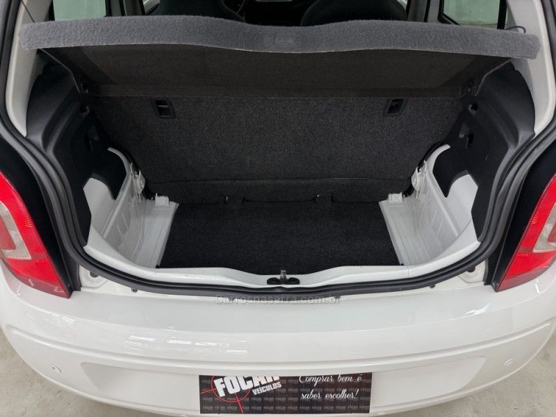 VOLKSWAGEN UP 1.0 MPI TAKE UP 12V 2016/2016 FOCAR VEÍCULOS CAXIAS DO SUL / Carros no Vale