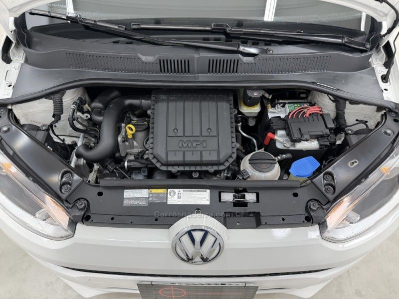 VOLKSWAGEN UP 1.0 MPI TAKE UP 12V 2016/2016 FOCAR VEÍCULOS CAXIAS DO SUL / Carros no Vale