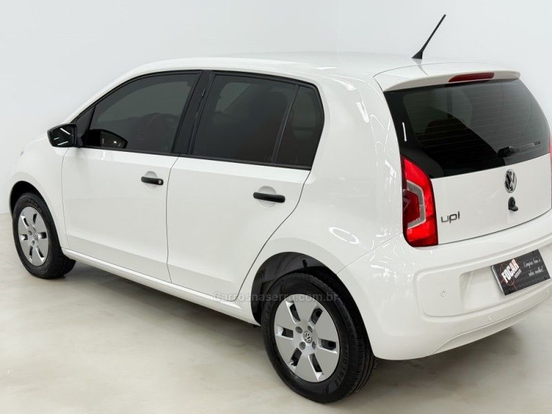 VOLKSWAGEN UP 1.0 MPI TAKE UP 12V 2016/2016 FOCAR VEÍCULOS CAXIAS DO SUL / Carros no Vale