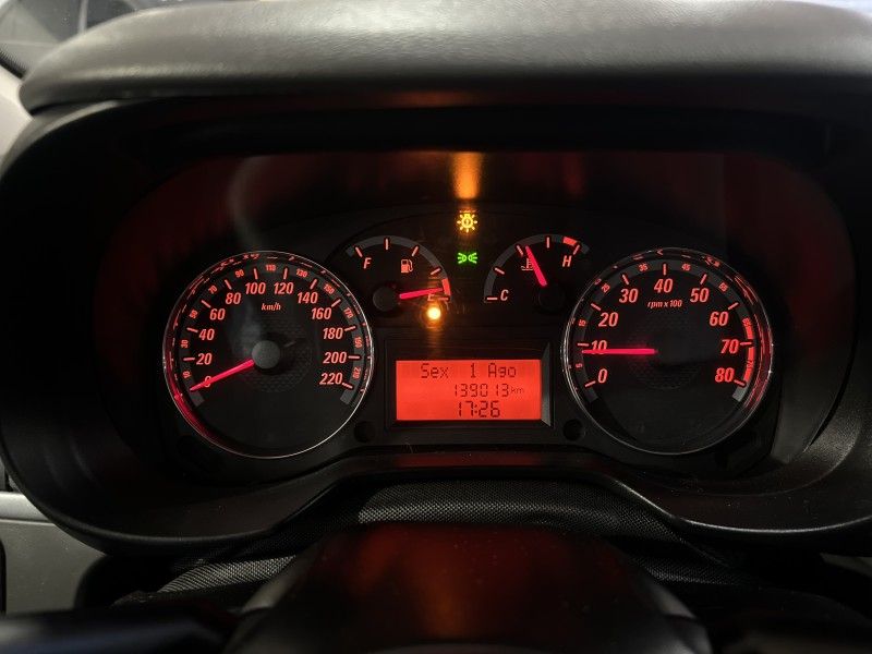 FIAT PUNTO 1.4 ELX 8V 2010/2010 PRIME MULTIMARCAS CAXIAS DO SUL / Carros no Vale
