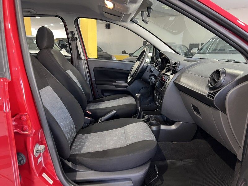 FORD FIESTA 1.0 MPI CLASS HATCH 8V 2013/2013 PRIME MULTIMARCAS CAXIAS DO SUL / Carros no Vale