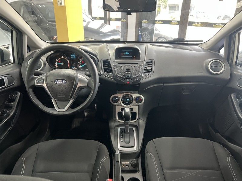 FORD FIESTA 1.6 SE HATCH 16V 2014/2014 PRIME MULTIMARCAS CAXIAS DO SUL / Carros no Vale