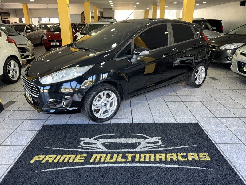 FORD FIESTA 1.6 SE HATCH 16V 2013/2014 PRIME MULTIMARCAS CAXIAS DO SUL / Carros no Vale