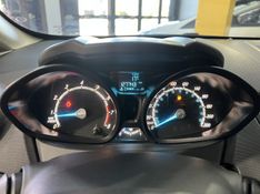 FORD FIESTA 1.6 SE HATCH 16V 2013/2014 PRIME MULTIMARCAS CAXIAS DO SUL / Carros no Vale