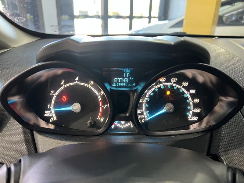 FORD FIESTA 1.6 SE HATCH 16V 2013/2014 PRIME MULTIMARCAS CAXIAS DO SUL / Carros no Vale