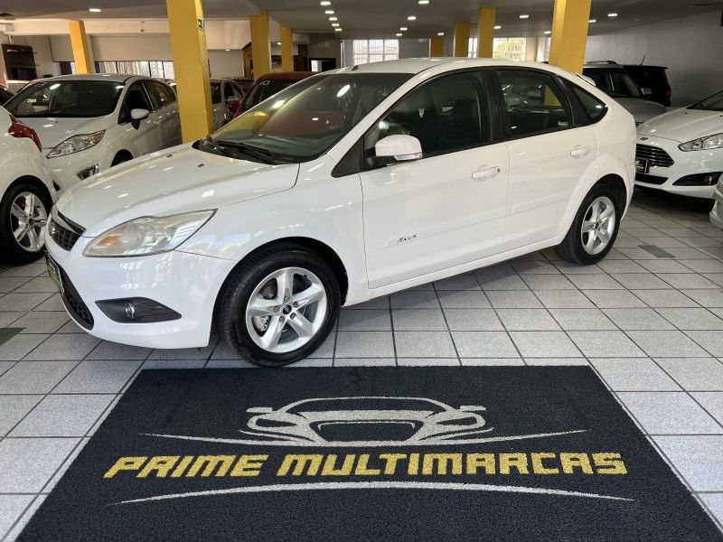 FORD FOCUS 1.6 GLX 8V 2012/2013 PRIME MULTIMARCAS CAXIAS DO SUL / Carros no Vale