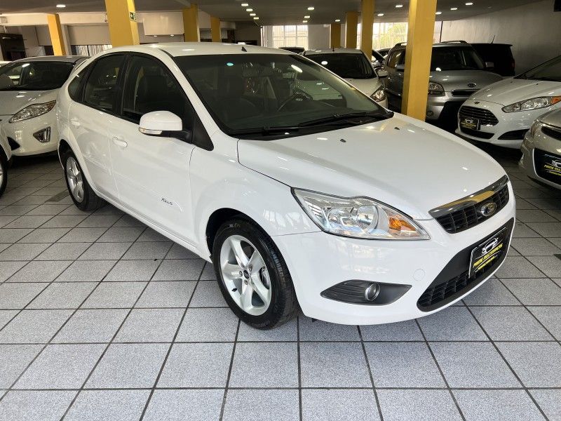 FORD FOCUS 1.6 GLX 8V 2012/2013 PRIME MULTIMARCAS CAXIAS DO SUL / Carros no Vale