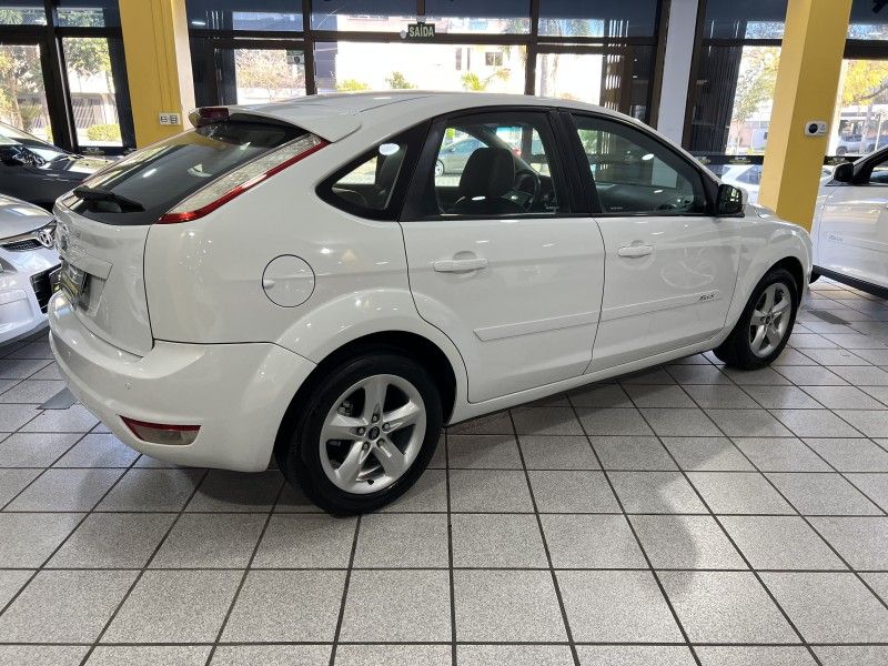 FORD FOCUS 1.6 GLX 8V 2012/2013 PRIME MULTIMARCAS CAXIAS DO SUL / Carros no Vale