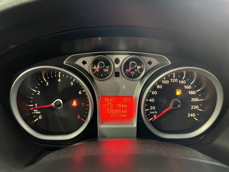 FORD FOCUS 1.6 GLX 8V 2012/2013 PRIME MULTIMARCAS CAXIAS DO SUL / Carros no Vale