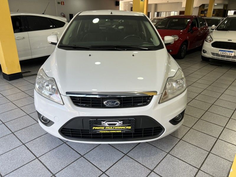 FORD FOCUS 1.6 GLX 8V 2012/2013 PRIME MULTIMARCAS CAXIAS DO SUL / Carros no Vale