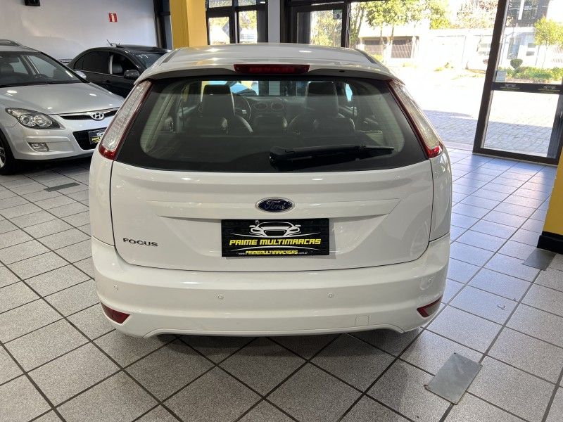 FORD FOCUS 1.6 GLX 8V 2012/2013 PRIME MULTIMARCAS CAXIAS DO SUL / Carros no Vale