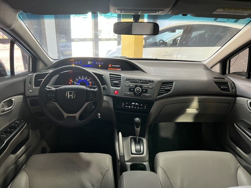 HONDA CIVIC 1.8 LXS 16V 2013/2013 PRIME MULTIMARCAS CAXIAS DO SUL / Carros no Vale