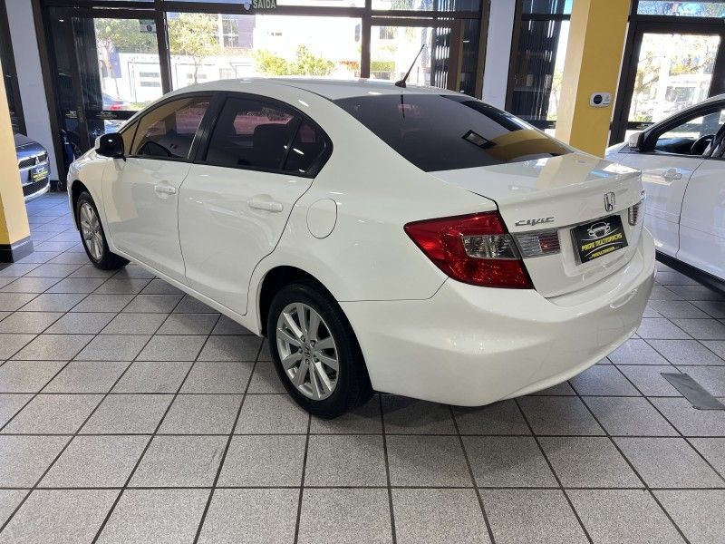 HONDA CIVIC 1.8 LXS 16V 2013/2013 PRIME MULTIMARCAS CAXIAS DO SUL / Carros no Vale