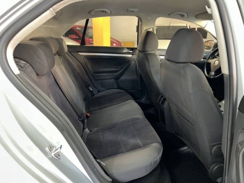 VOLKSWAGEN JETTA 2.5 I 20V 170CV TIPTRONIC 2007/2008 PRIME MULTIMARCAS CAXIAS DO SUL / Carros no Vale VOLKSWAGEN JETTA 2.5 I 20V 170CV TIPTRONIC 2007/2008 PRIME MULTIMARCAS CAXIAS DO SUL / Carros no Vale